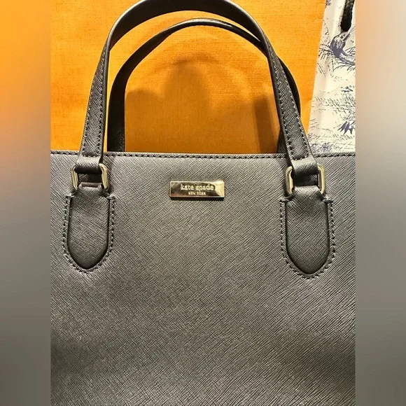 ❌❌SOLD❌❌🎀Kate Spade tote🎀 - Picture 7 of 14